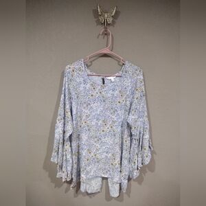 Lauren Conrad Floral Print Feminine Romantic Split Back Bell Sleeves Blouse
